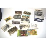 Quantity of antqiue & vintage postcards