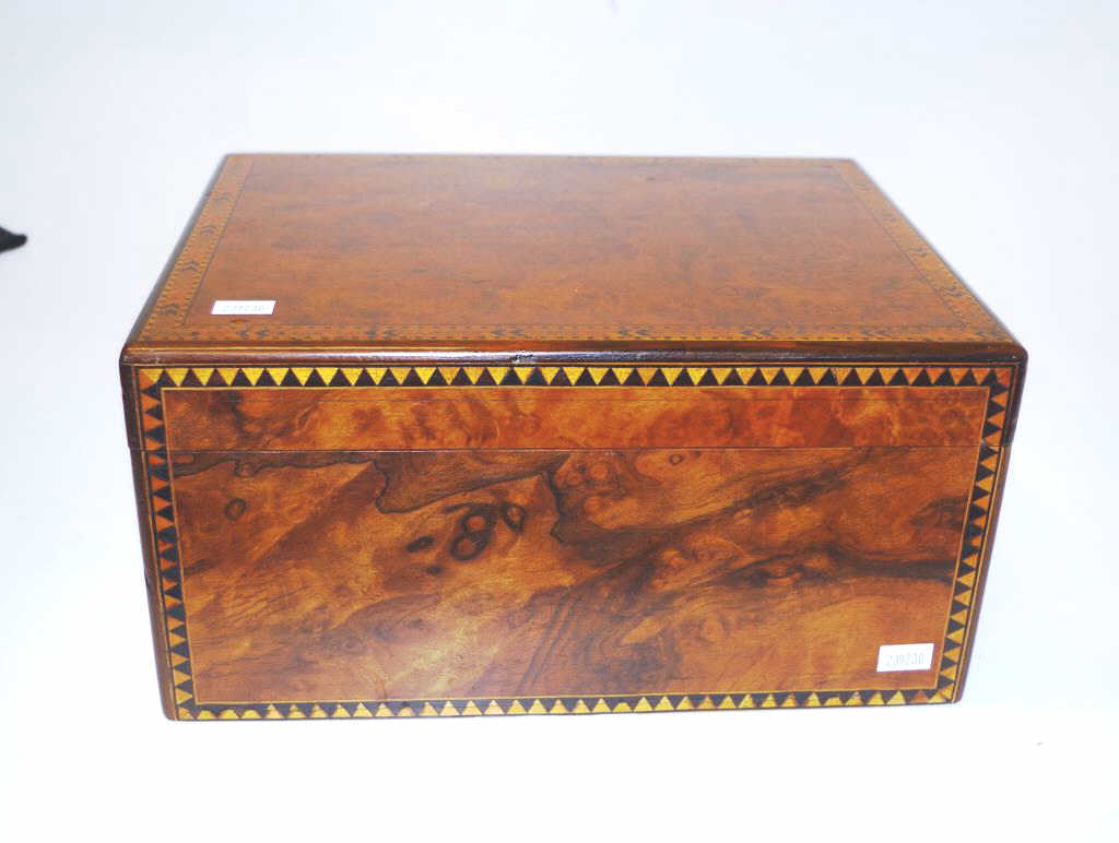 Victorian burr walnut inlaid table top box