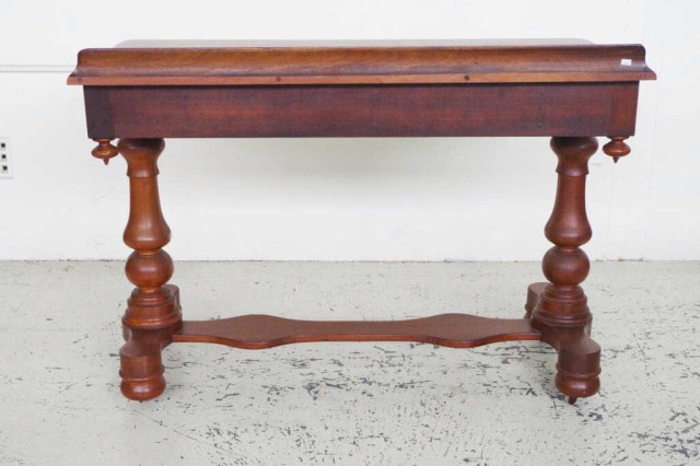Colonial cedar table A. Lenehan - Image 6 of 9