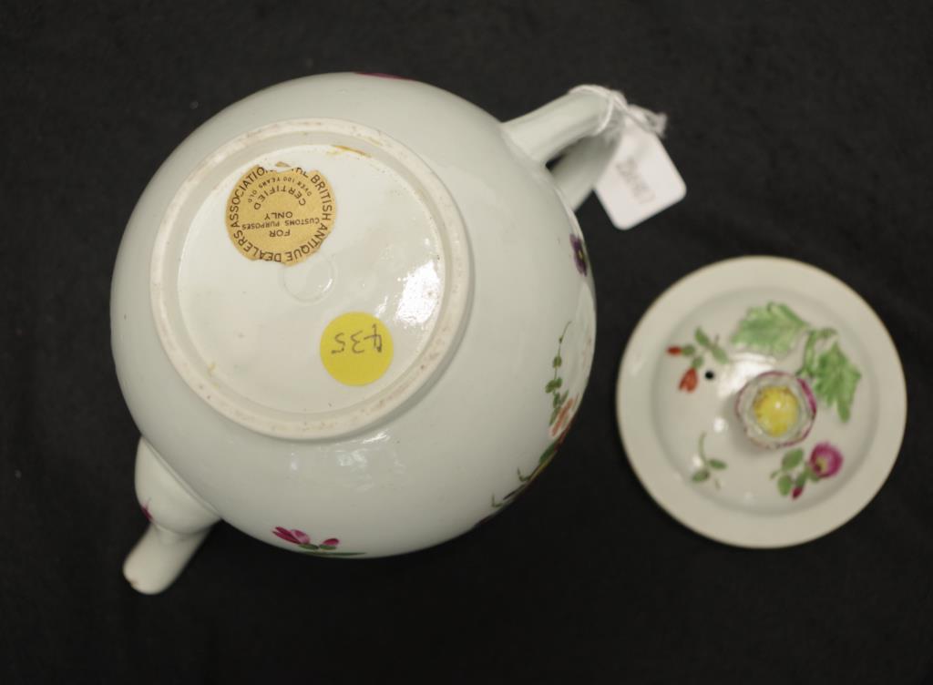 Late 18th C: Dr Wall, Worcester teapot C:1770 - Image 3 of 3