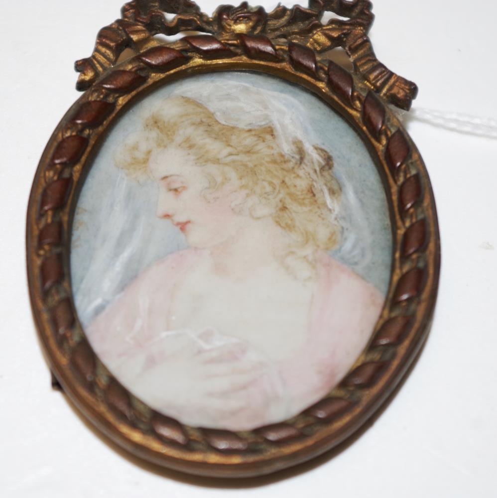 19th C: handpainted portrait miniature of a lady - Image 3 of 4