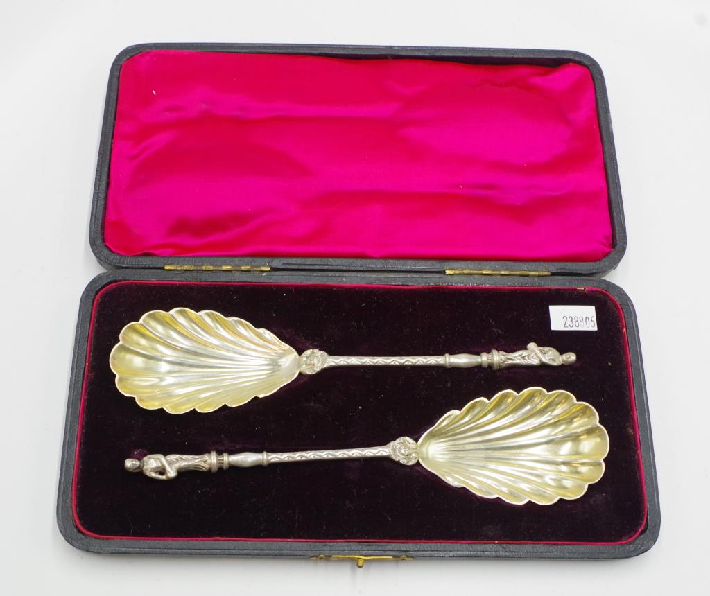 Cased pair Victorian sterling serving spoons - Image 3 of 4