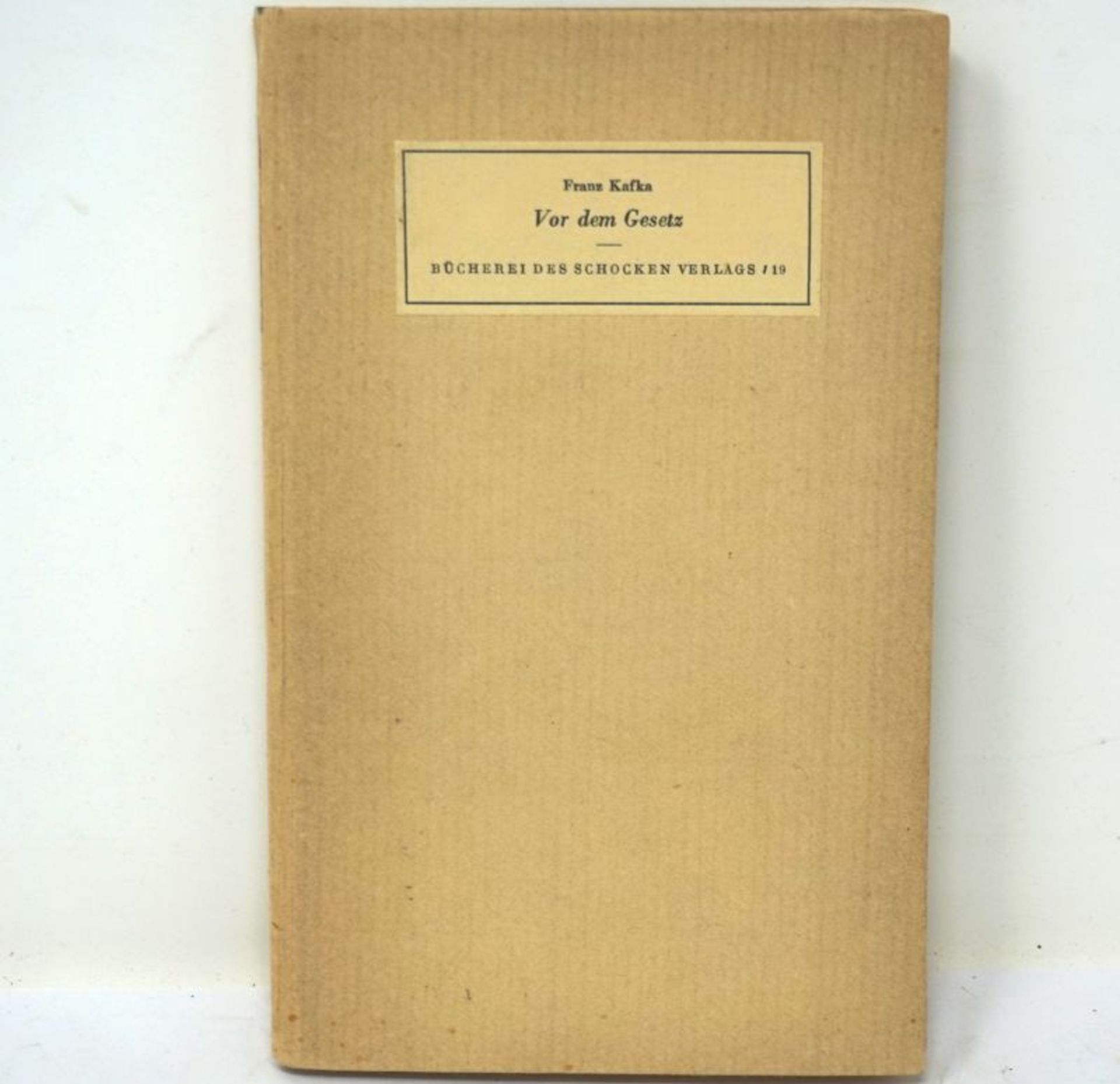 Kafka, Franz: Vor dem Gesetz. (Hrsg. von H. Politzer)