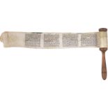 Megillah Esther: Handspindelrolle mit Hebräischer Handschrift auf Pergame...