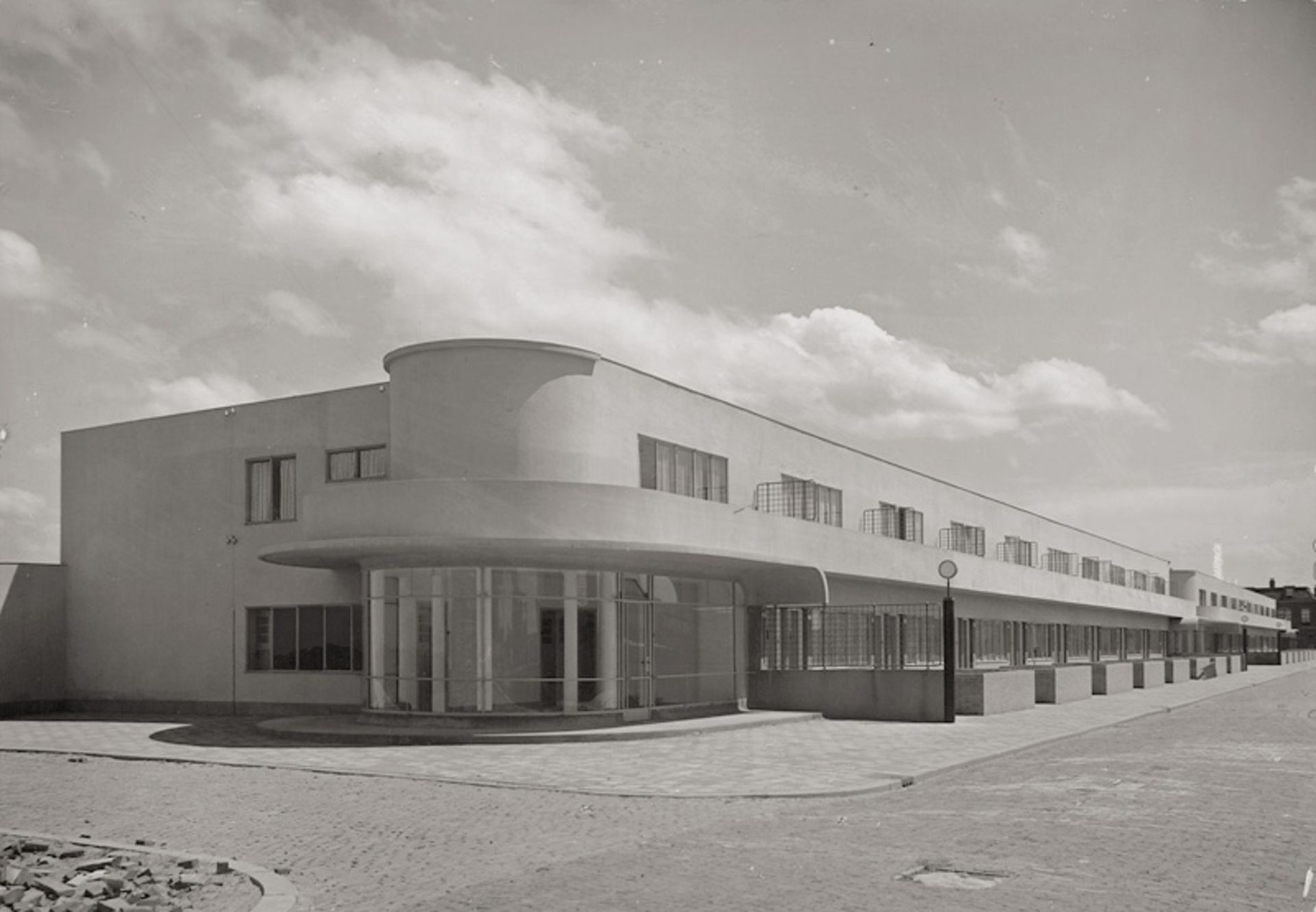 Architecture: Housing complex on the beach of Hoek van Holland