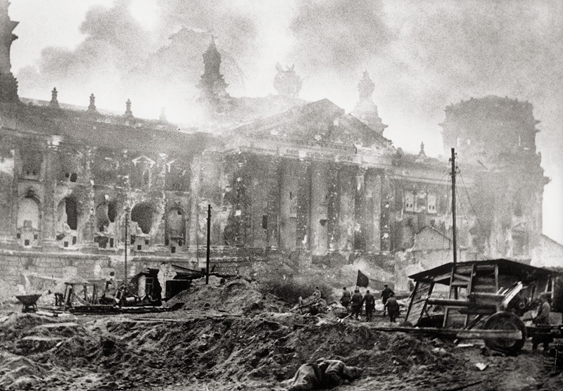 Shagin, Ivan: The Storming of Berlin Reichstag