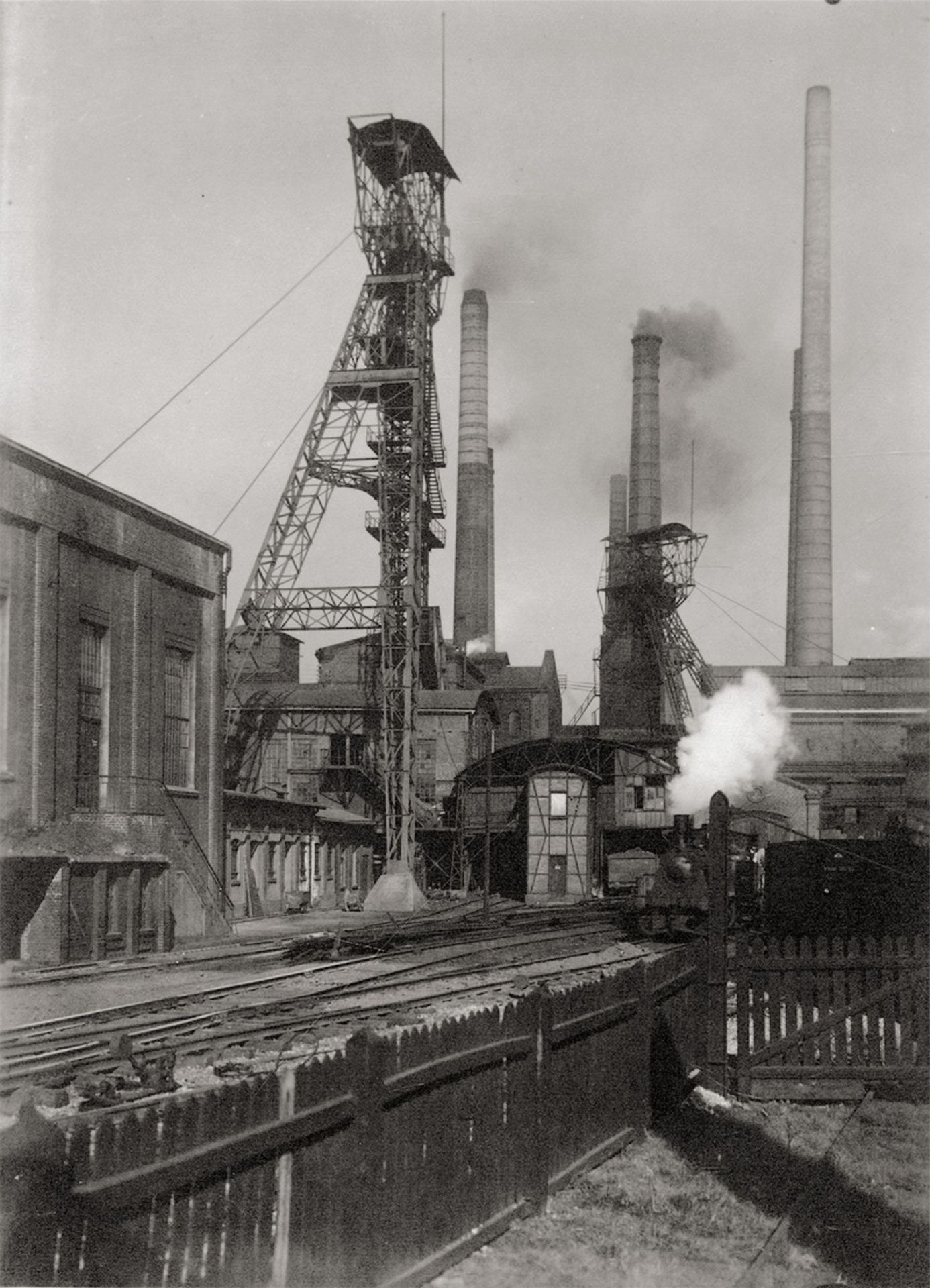 Industrial Photography: Industrial images of the Krupp factory, Essen and Gelsen... - Bild 2 aus 2