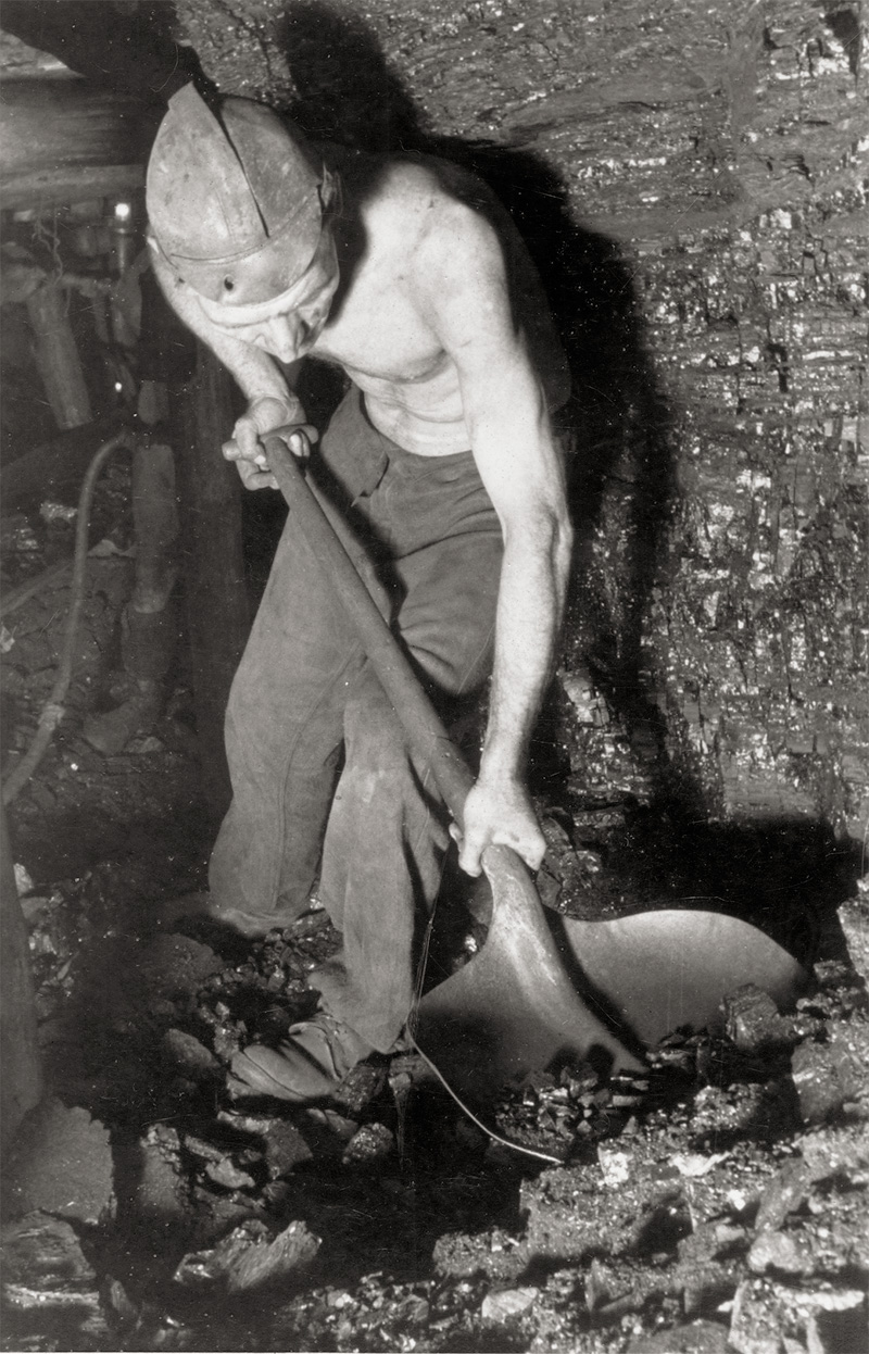 Hensky, Herbert: The miner Adolf Hennecke in the former occupation zone o... - Bild 2 aus 3