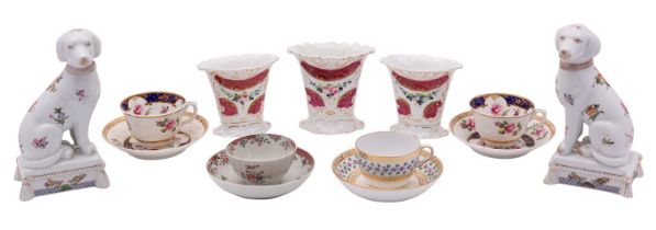 A mixed lot of porcelain,