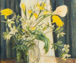 British School, 20th Century Still life of daffodils,
