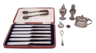 A collection of small silverwares, comprising: a set of six silver handled tea knives by R. F.