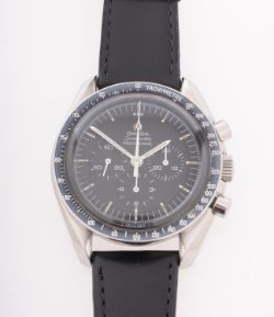 Omega Speedmaster a gentleman's stainless steel chronograph wrist watch the black dial with three