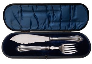 A cased pair of Edward VII silver fish knife and fork by Atkin Brothers, Sheffield 1902, 252g (8.