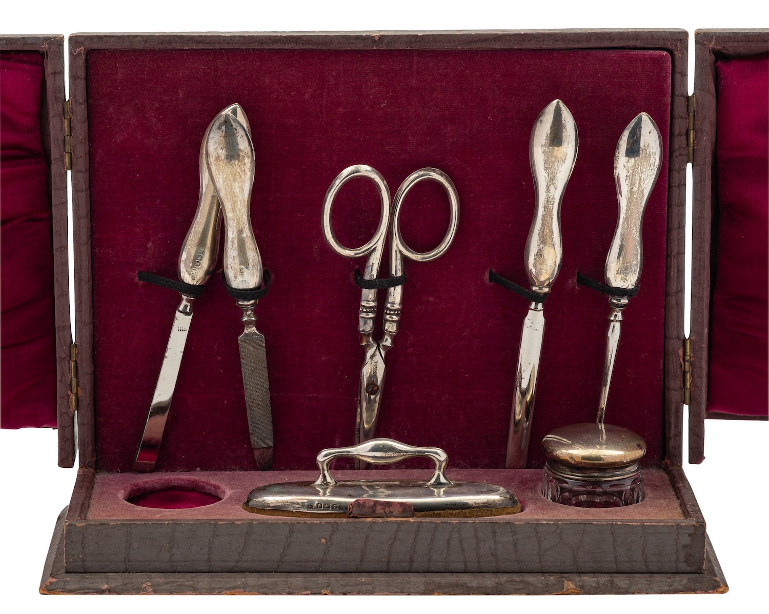 A silver mounted manicure set by William Davenport, Birmingham 1924, in a fitted faux leather case, - Image 2 of 3