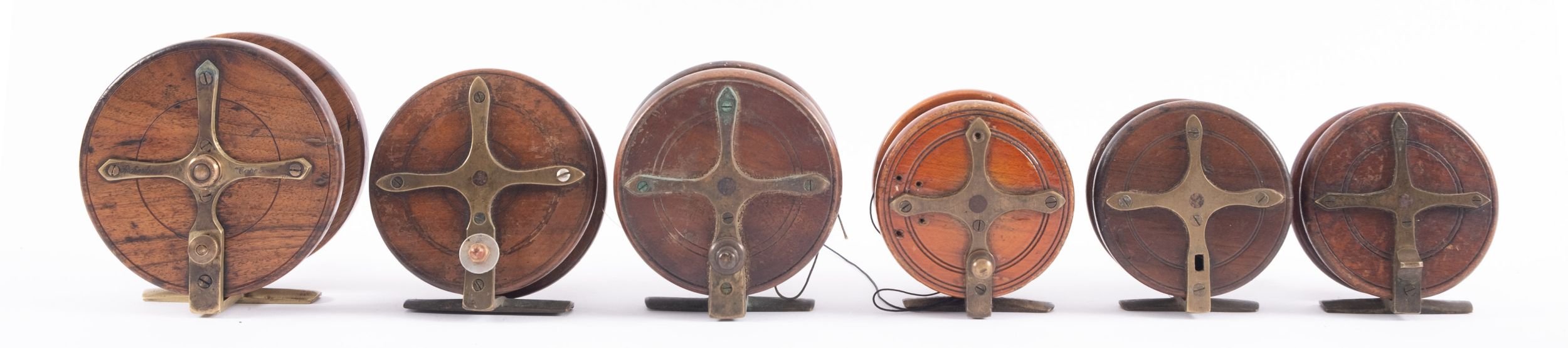 A Nottingham mahogany and brass Fishing Reel stamped 'Richardson & Lye, Cape Town, - Image 2 of 2