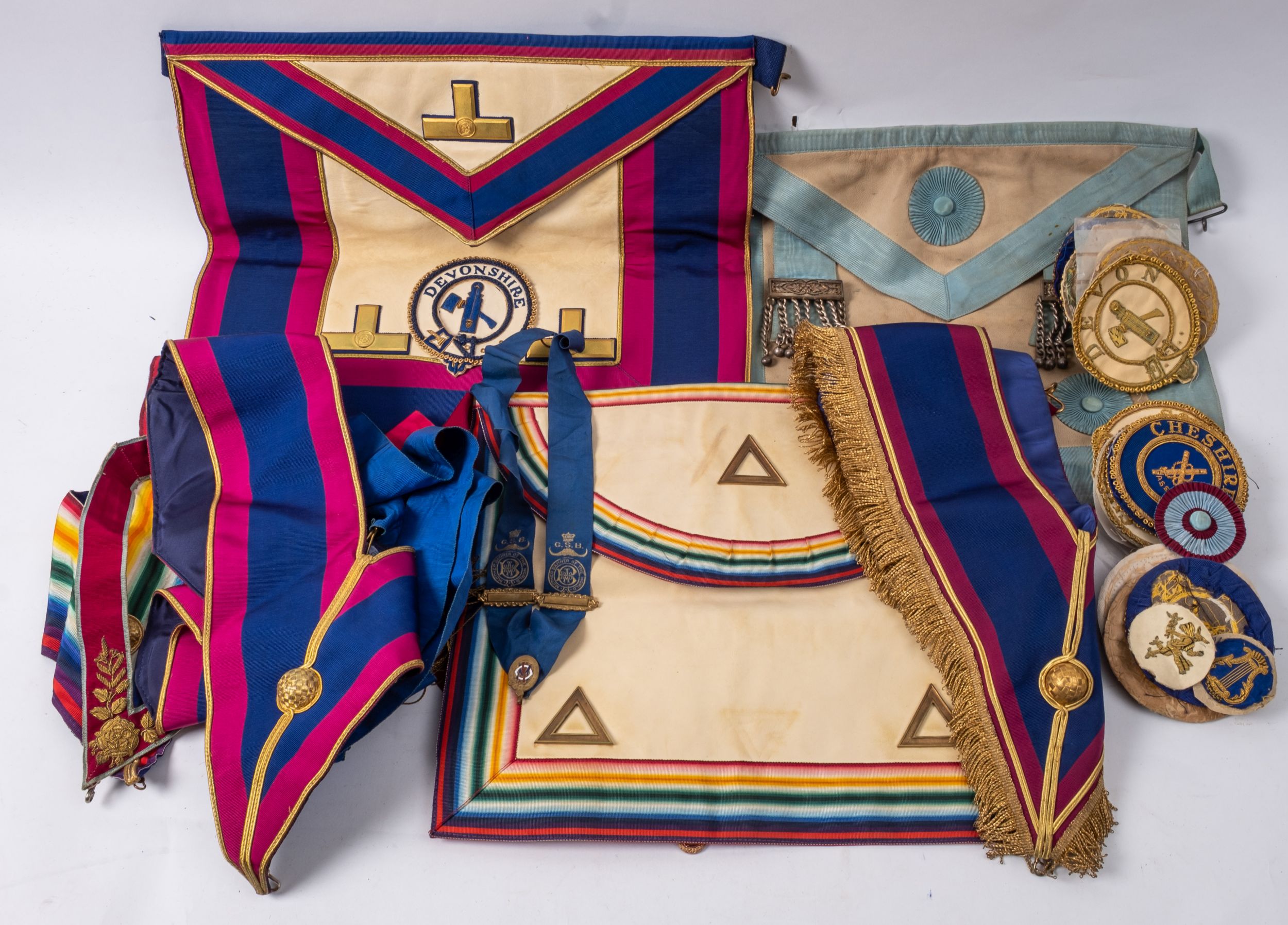 A collection of various Masonic Lodge aprons and roundels: various countries of origin. - Image 2 of 2
