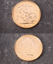 A Royal Mint 2000 sovereign,