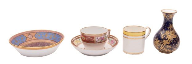 A mixed lot comprising a Chamberlains Worcester Bute shaped cup and saucer; a Vienna saucer,