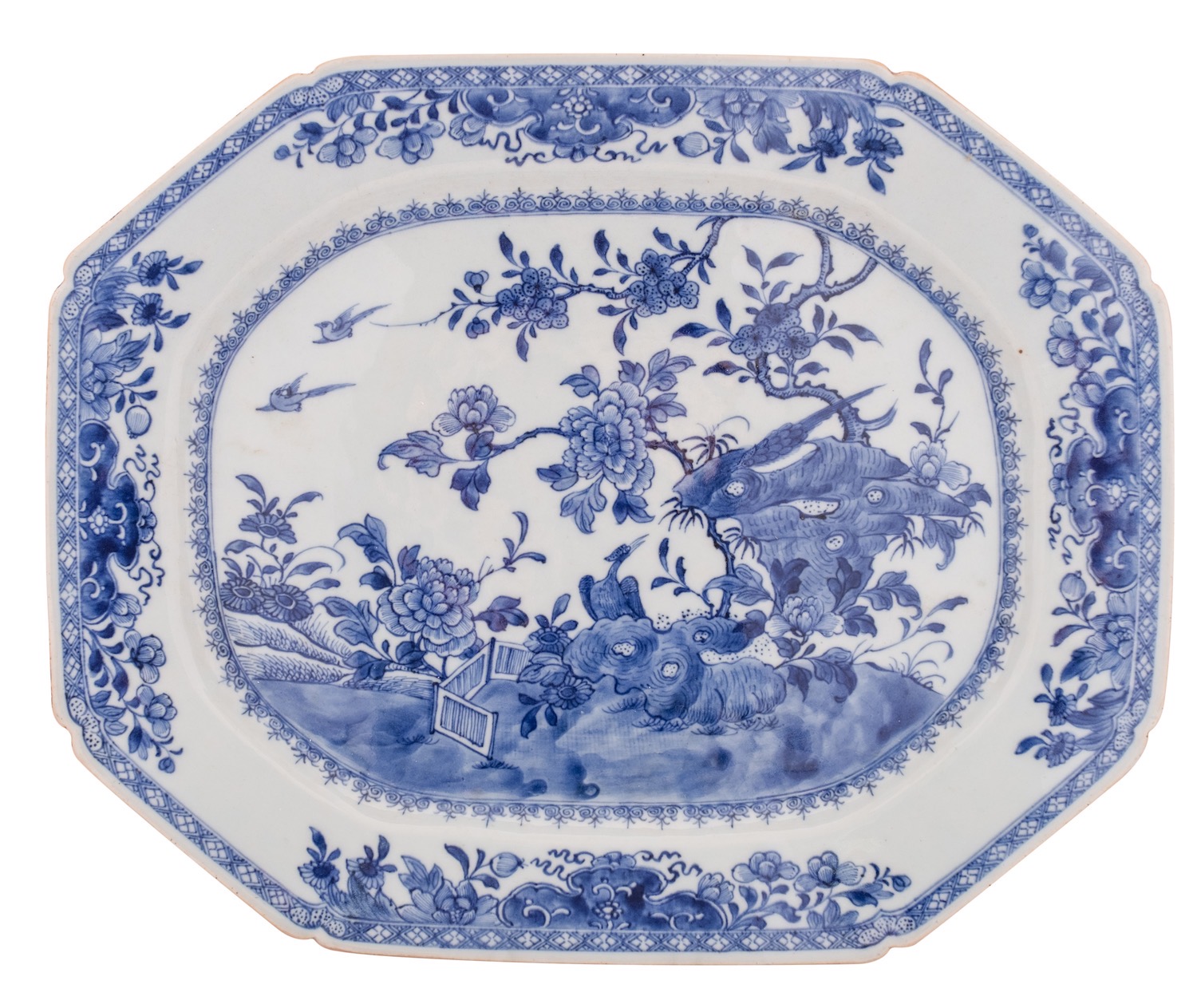 A Chinese blue and white octagonal dish painted with pheasants,