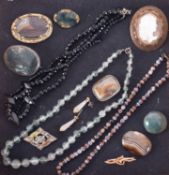 A group of agate jewellery, moss agate n