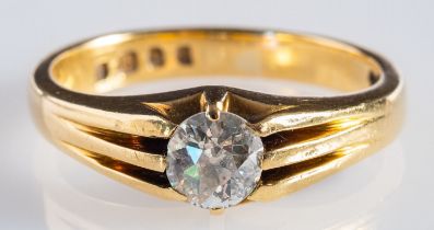 An 18ct yellow gold single stone ring, set with an old round brilliant-cut diamond, diamond approx.