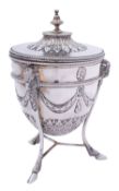An Edward VII silver tea caddy by Goldsmiths & Silversmiths Co.