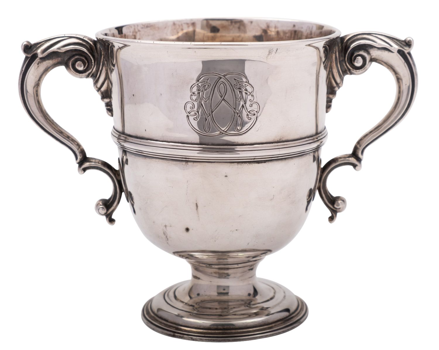 An early 19th century Irish silver two handle cup, makers mark double struck and worn,