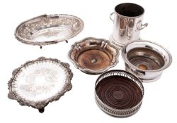 A group of Sheffield Plate and electroplated items, comprising: two pairs of circular coasters,