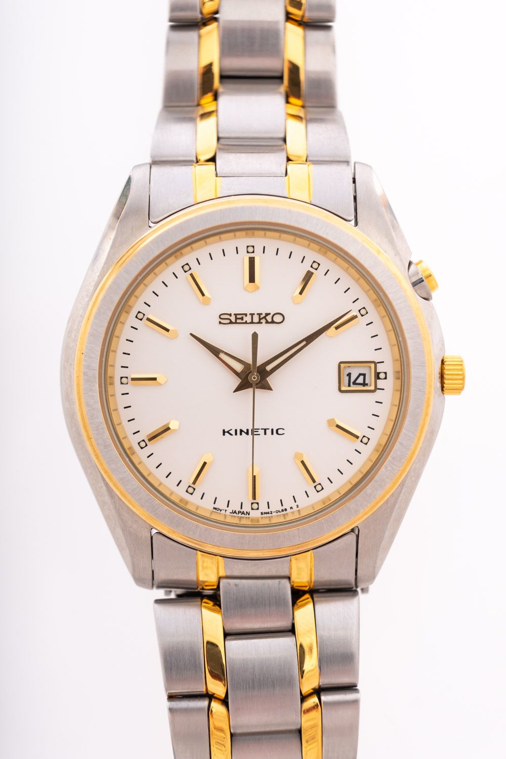 Seiko Kinetic a gentleman's wristwatch the cream dial with raised numerals and signed Seiko Kinetic,