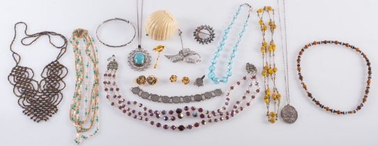 A mixed group of jewellery to include, a