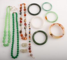 A mixed group of jewellery, to include s