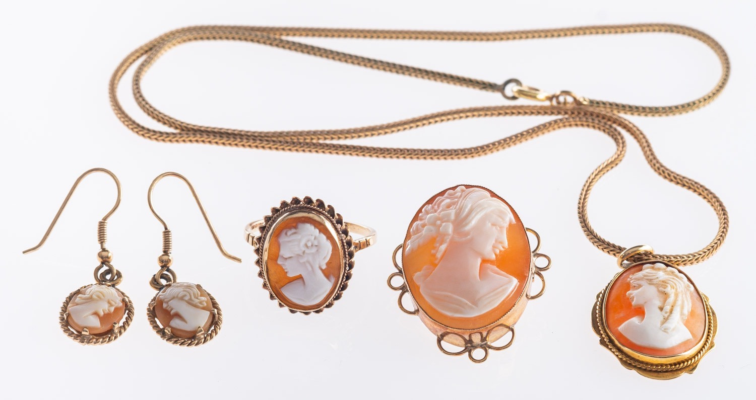 A group of cameo jewellery, including a