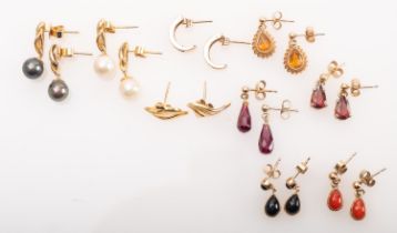 Two pairs of pearl earrings, a small pai