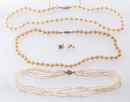 A mixed group of pearl jewellery, to inc