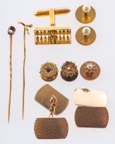 A mixed group of jewellery, including tw