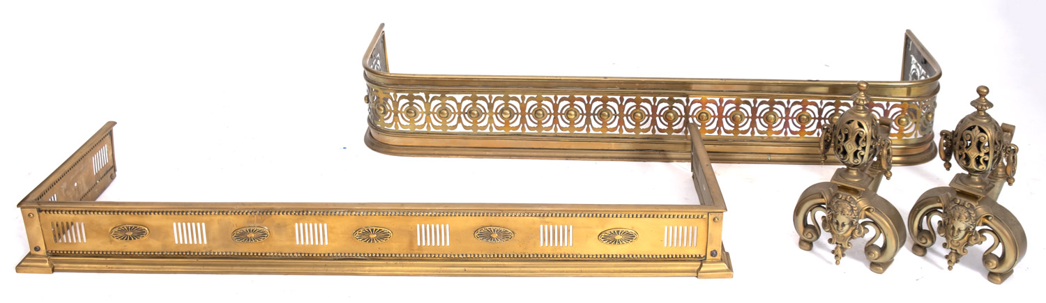 A Regency pierced brass fender, 19cm high,