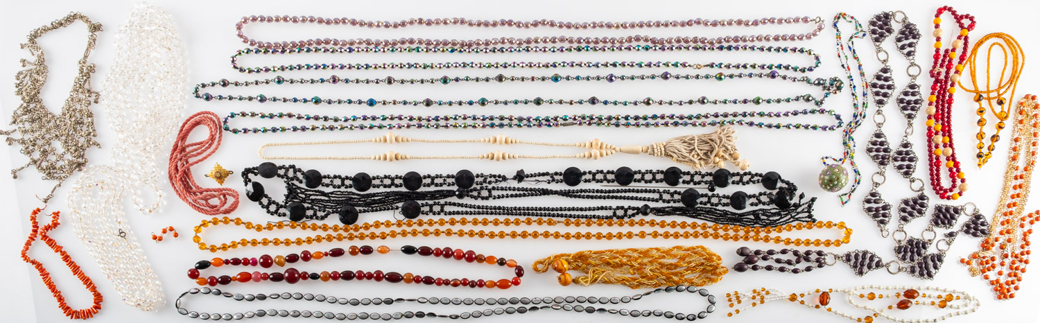 A quantity of various costume jewellery beads and prayer beads etc.