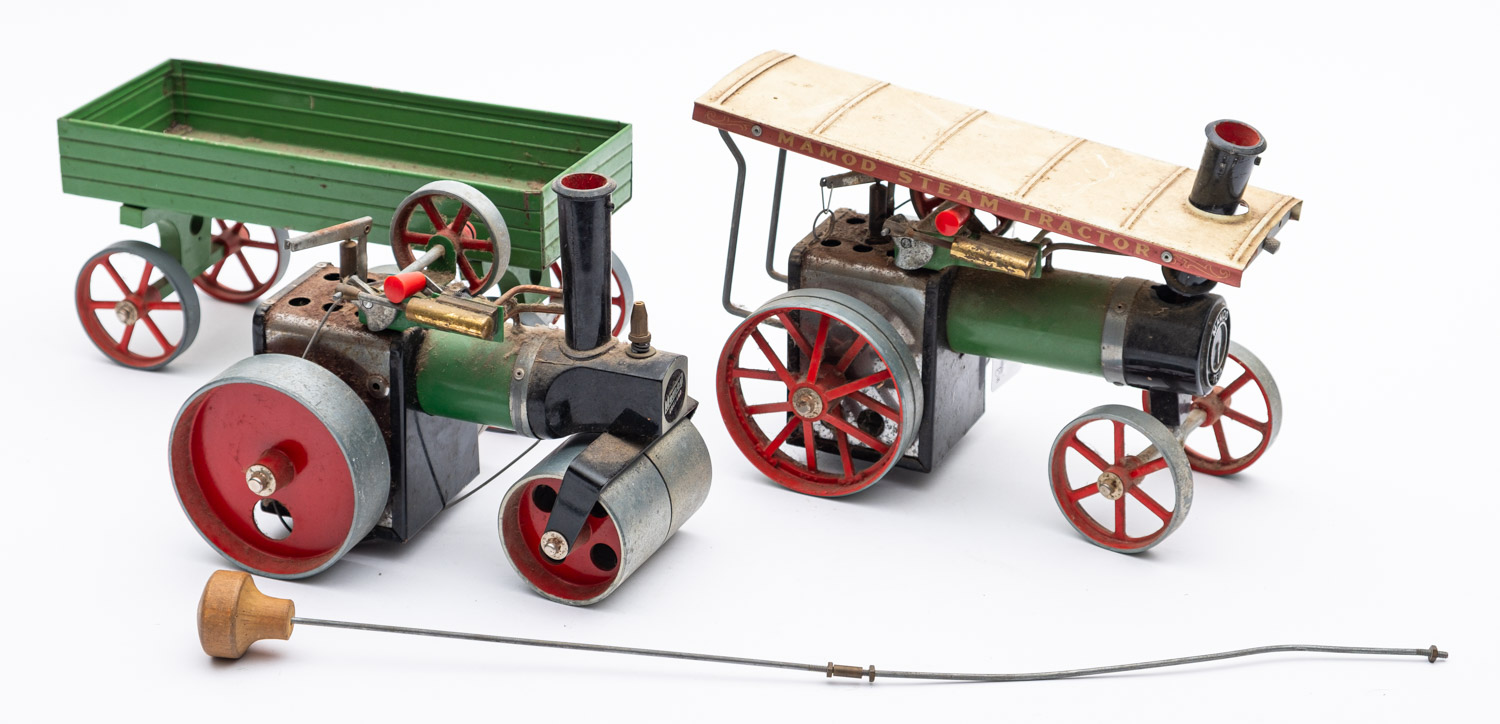 A Mamod model steam tractor, 25.