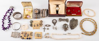A mixed group of jewellery, including so