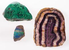 A mixed collection of stones, including a large piece of malachite, measuring approx. 11.0cm x 9.