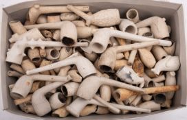 A collection of 18th and 19th century clay pipe parts (a lot)