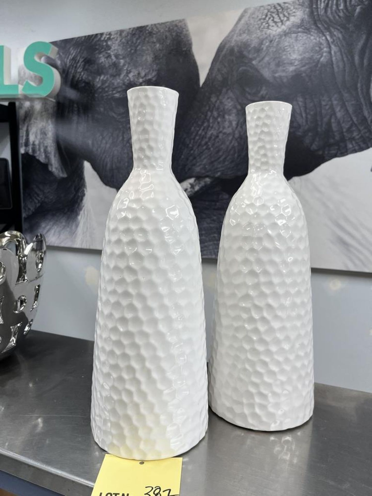 Lot de 2 vases blancs