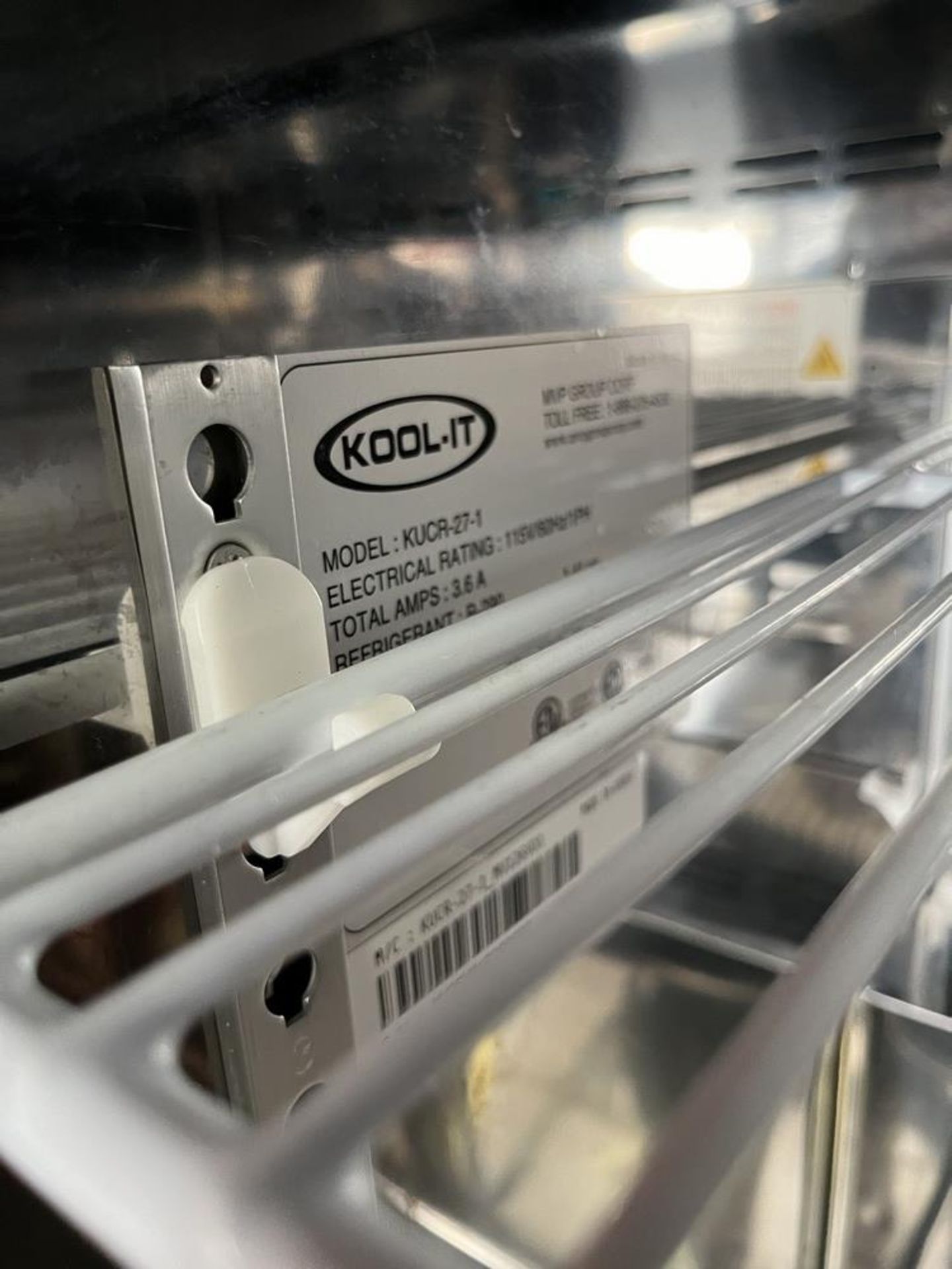 Réfrigérateur KOOL IT 1 porte, sous comptoir # KUC 27 - 1-MV sur roues - Image 4 of 4