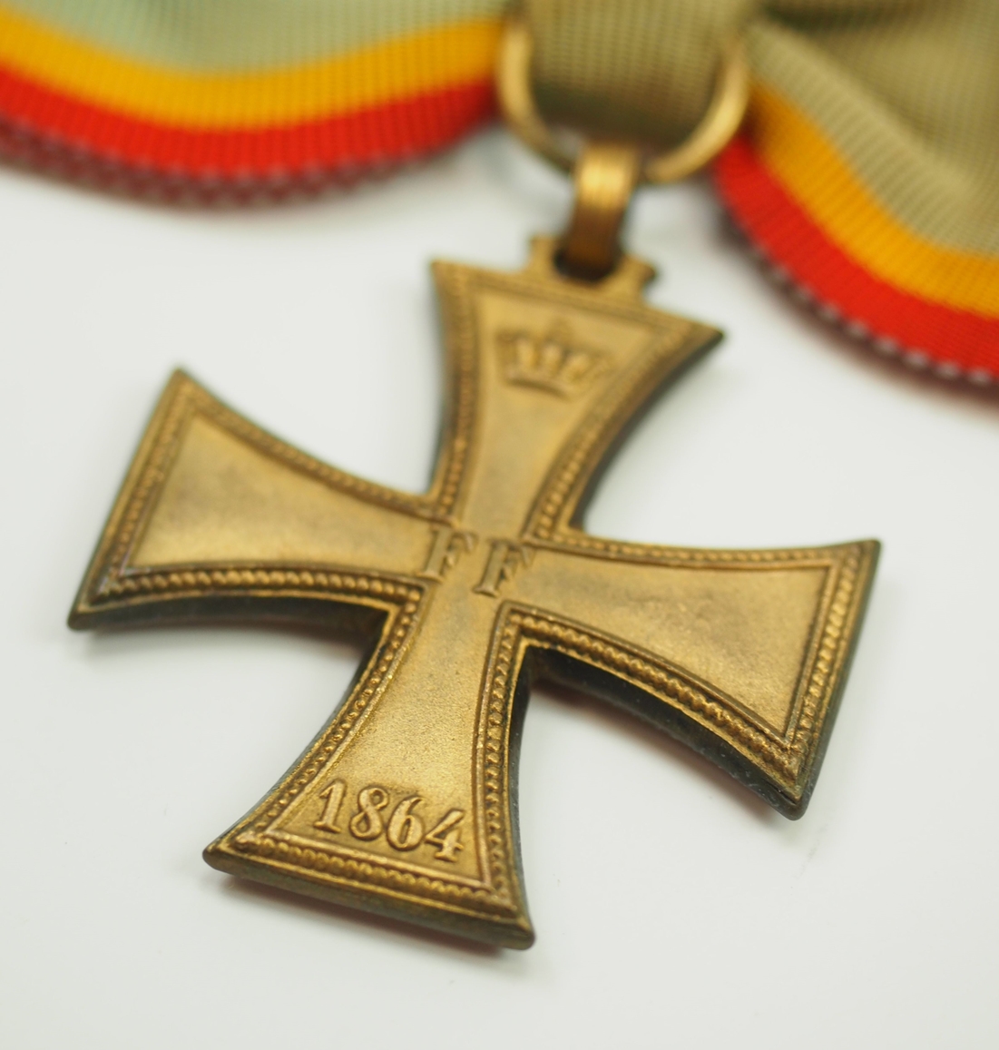 Sammleranfertigung Mecklenburg-Schwerin: Militärverdienstkreuz, 1864, für Frauen. - Image 2 of 3