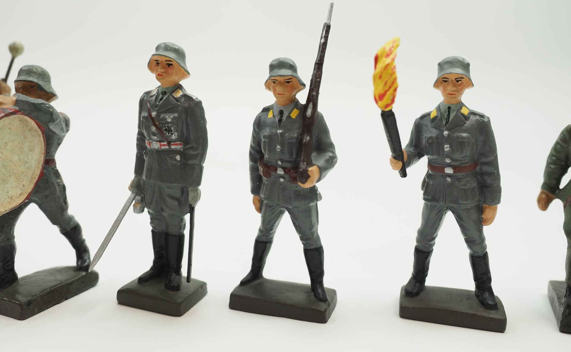 Lineol: Luftwaffen Soldaten - Musiker / Parade. - Bild 3 aus 6