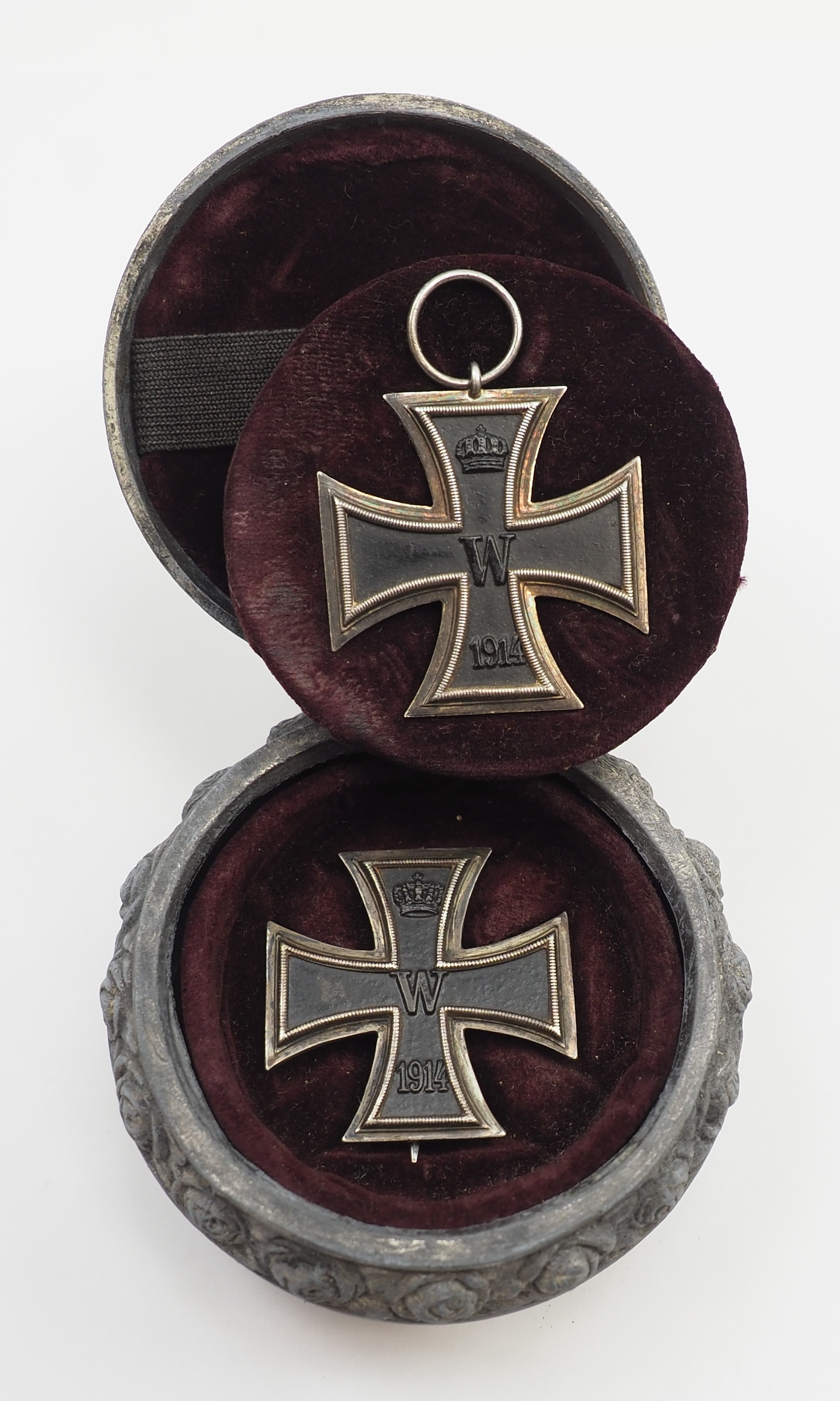 Preussen: Eisernes Kreuz, 1914, 1. und 2. Klasse, im Schmucketui. - Image 6 of 9
