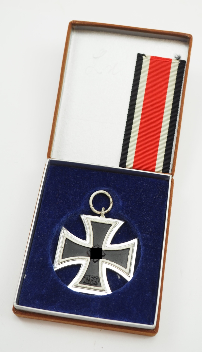 Eisernes Kreuz, 1939, 2. Klasse, im Etui - Mint. - Image 2 of 5