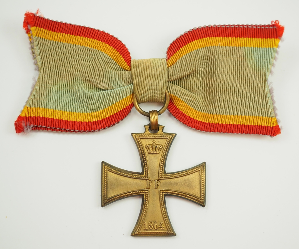 Sammleranfertigung Mecklenburg-Schwerin: Militärverdienstkreuz, 1864, für Frauen.