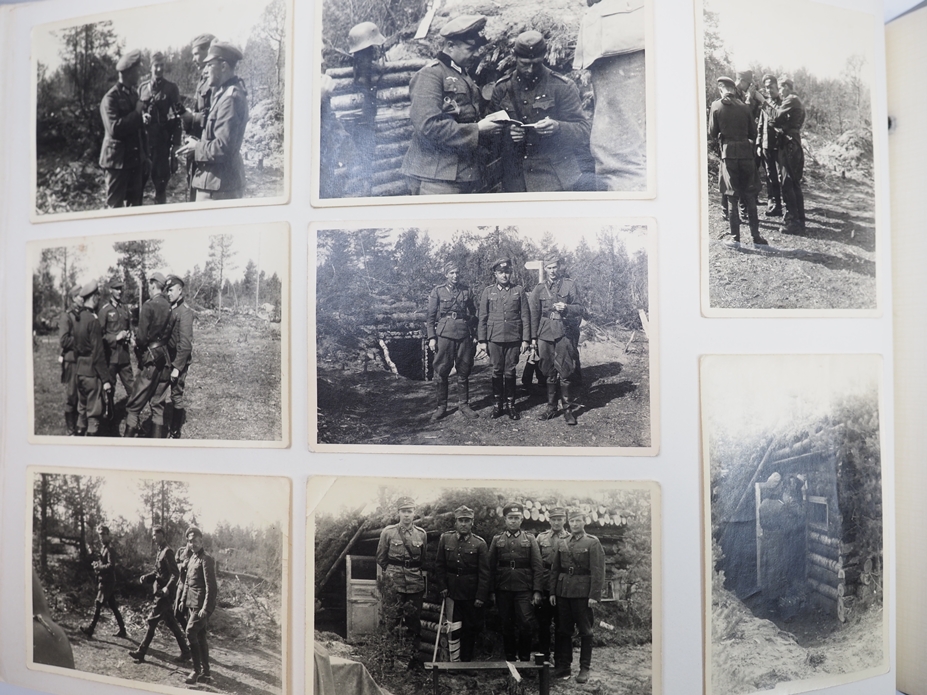 Wehrmacht: Fotoalbum eines Hauptmanns der Artillerie. - Image 3 of 4