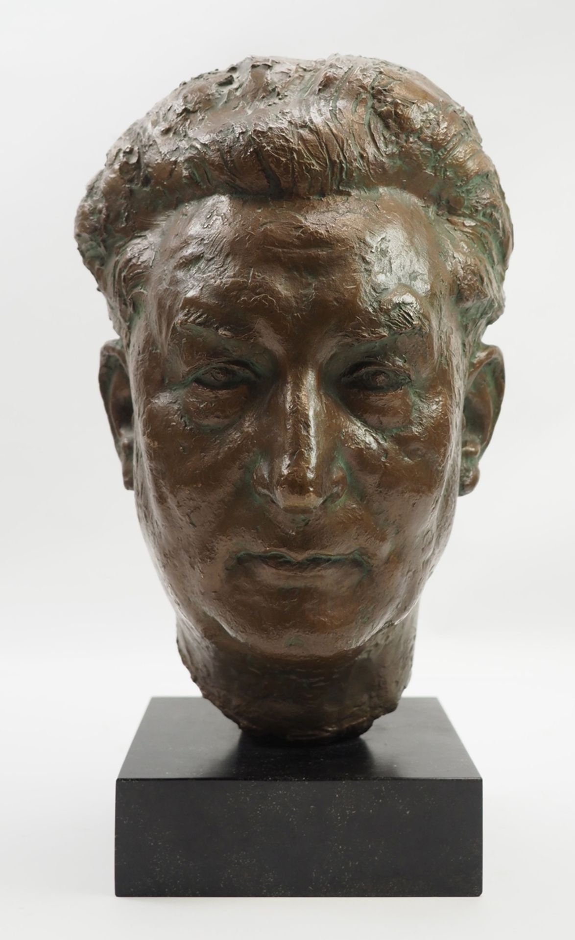 Nuss, Fritz (1907 Göppingen - 1999 Strümpfelbach): Bronze Kopf eines Mannes.